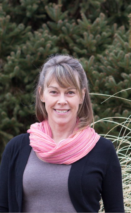 Lisa Mackay, Specialist